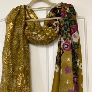 Beautiful Trendy Scarf!!